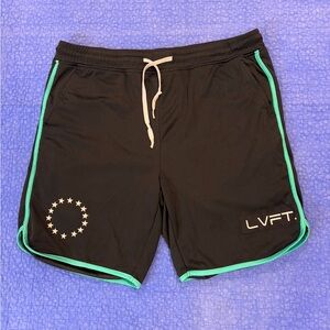 Live Fit shorts. Mp-3